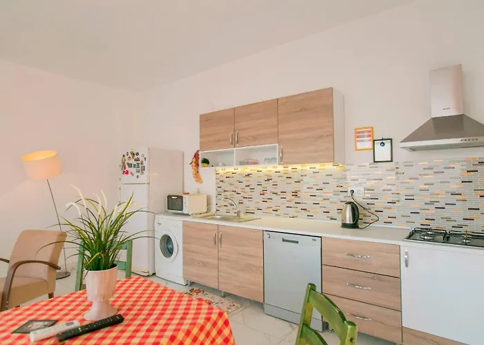 Villa Islamlarda Oezel Havuzlu Balayi Villasi