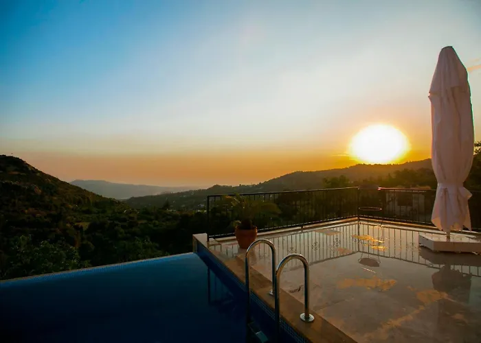 Islamlarda Oezel Havuzlu Balayi Villasi Villa *