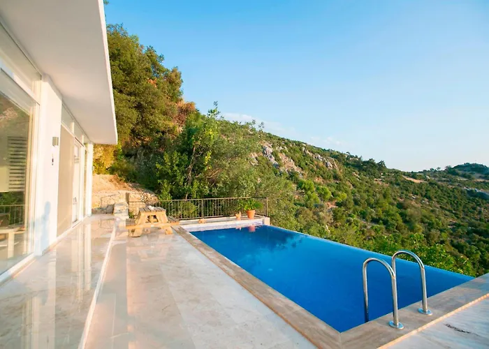 Villa Islamlarda Oezel Havuzlu Balayi Villasi