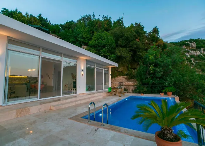 Islamlarda Oezel Havuzlu Balayi Villasi *