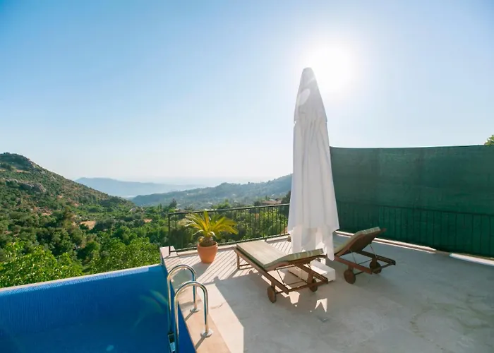 Islamlarda Oezel Havuzlu Balayi Villasi * Kas