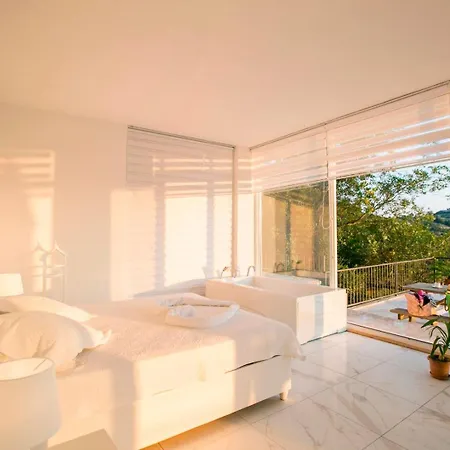 Islamlarda Oezel Havuzlu Balayi Villasi Villa Kaş