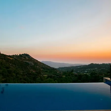 Islamlarda Oezel Havuzlu Balayi Villasi